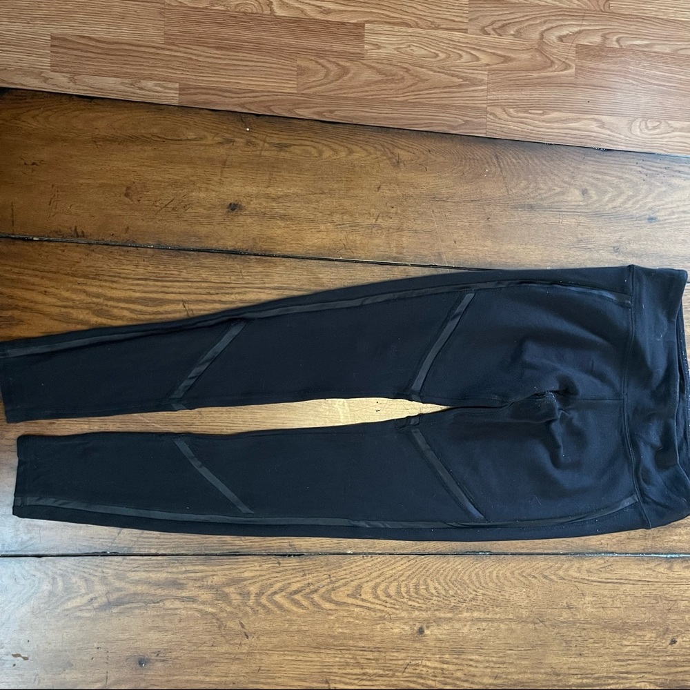 ALO Yoga Black Ribbon Leggings